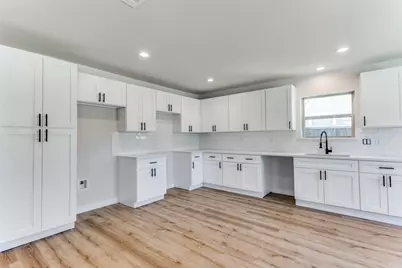 1104 E Mulkey Street, Fort Worth, TX 76104 - Photo 11