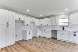 1104 E Mulkey St, Fort Worth, TX 76104 - Photo 11
