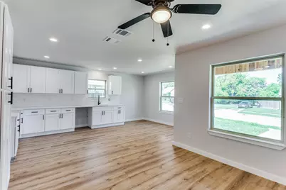 1104 E Mulkey Street, Fort Worth, TX 76104 - Photo 15