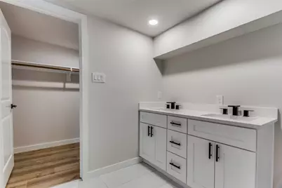 1104 E Mulkey Street, Fort Worth, TX 76104 - Photo 21