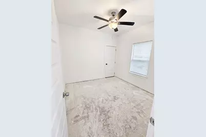 907 Hemphill Street, Greenville, TX 75401 - Photo 9
