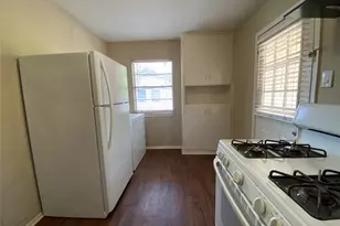 1813 Wayne St, Denton, TX 76209 - Photo 11