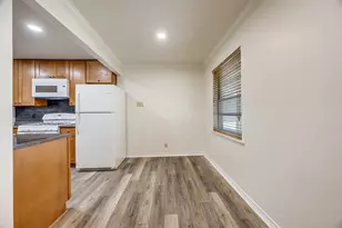 2325 N Ricketts St, Sherman, TX 75092 - Photo 5