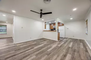 2325 N Ricketts St, Sherman, TX 75092 - Photo 9