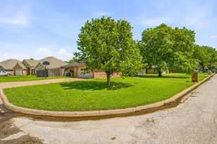 1318 Fairway Dr, Graham, TX 76450 - Photo 31