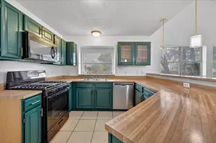 819 Tifton Ct, Lancaster, TX 75146 - Photo 5