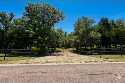 2568 Cr 310, Cleburne, TX 76031 - Photo 3
