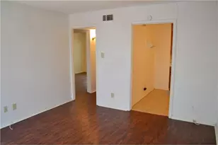 1107 N Locust St, Denton, TX 76201 - Photo 1
