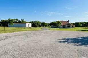 4895 Meadow Breeze Ct, Fort Worth, TX 76140 - Photo 25