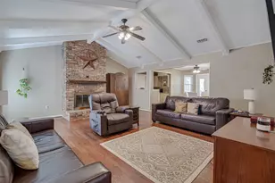 1910 New Castle Ct, Arlington, TX 76013 - Photo 15