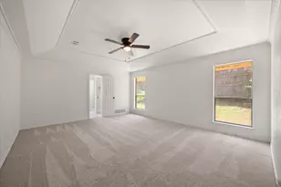 1801 High Vista Ct, Fort Worth, TX 76112 - Photo 33