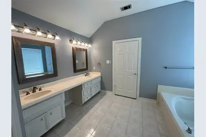 1109 Lakestream Drive, Plano, TX 75075 - Photo 11