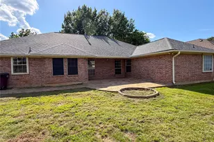2204 N Village Dr, Bonham, TX 75418 - Photo 37