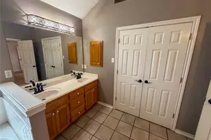 2204 N Village Dr, Bonham, TX 75418 - Photo 17