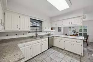 8721 Lacrosse Dr, Dallas, TX 75231 - Photo 11