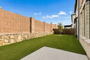 2443 Bussey Dr, Irving, TX 75062 - Photo 37