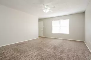 6117 Autumn Springs Dr, Arlington, TX 76001 - Photo 9