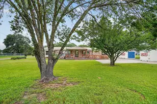 7757 Berry Rd, Burleson, TX 76028 - Photo 3