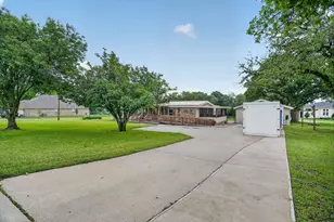 7757 Berry Rd, Burleson, TX 76028 - Photo 5