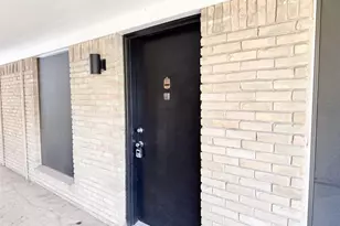 510 W Marvin Ave, Waxahachie, TX 75165 - Photo 1