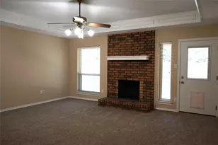 3221 Elkhart Ct, Arlington, TX 76016 - Photo 9