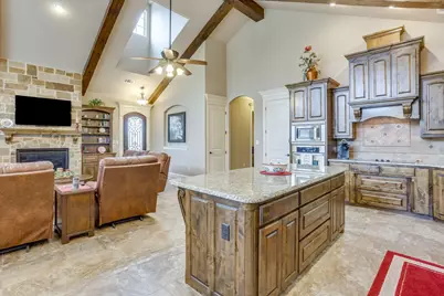 6417 Beacon Vista Circle, Granbury, TX 76049 - Photo 11