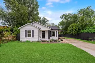 8736 Comer Dr, Dallas, TX 75217 - Photo 3