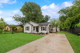 8736 Comer Dr, Dallas, TX 75217 - Photo 1