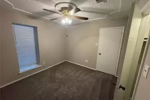 817 Lynne Ln, Burleson, TX 76028 - Photo 11