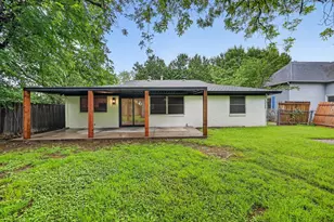 129 N Dobson St, Burleson, TX 76028 - Photo 5