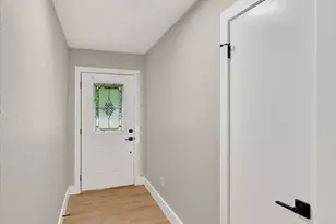 129 N Dobson St, Burleson, TX 76028 - Photo 11