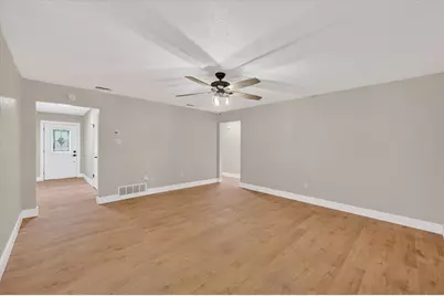 129 N Dobson Street, Burleson, TX 76028 - Photo 13