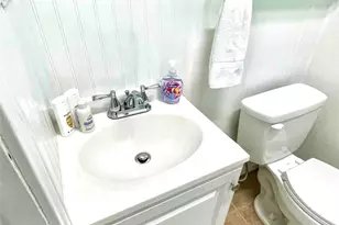 116 E Locust St, Collinsville, TX 76233 - Photo 11