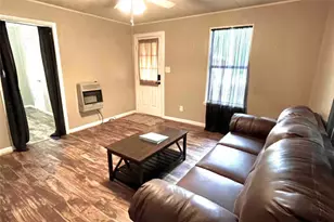 116 E Locust St, Collinsville, TX 76233 - Photo 3