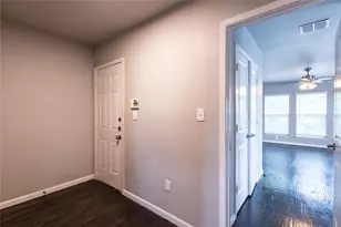 3009 Hemphill St, Fort Worth, TX 76110 - Photo 17