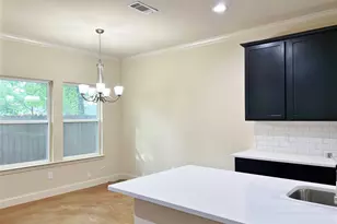 1312 W Jefferson St, Waxahachie, TX 75165 - Photo 5