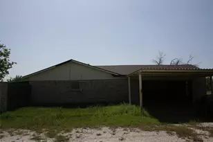 103 Wolf Cir, Graham, TX 76450 - Photo 3