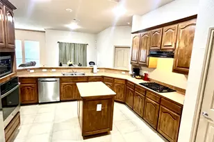 1113 Devonshire Dr, Glenn Heights, TX 75154 - Photo 5