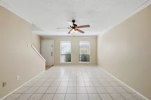 1371 S 11th St, Waco, TX 76706 - Photo 5