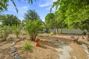 401 E Bridge St, Granbury, TX 76048 - Photo 7
