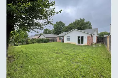 4104 Green Acres Circle, Arlington, TX 76017 - Photo 15