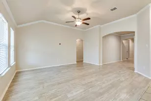 520 Pollyann Trl, Fort Worth, TX 76052 - Photo 3