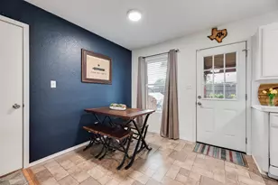 1108 Ashwood Ct, Cleburne, TX 76033 - Photo 7