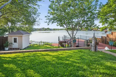 1303 Lakeshore Drive, Irving, TX 75060 - Photo 17