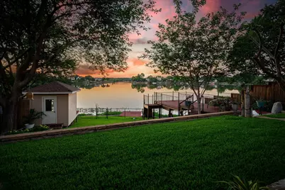 1303 Lakeshore Drive, Irving, TX 75060 - Photo 31