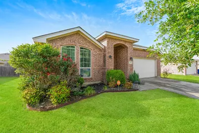 945 Abigale Lane, Dallas, TX 75253 - Photo 1