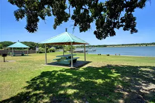 261 Timberlake Dr, Azle, TX 76020 - Photo 29