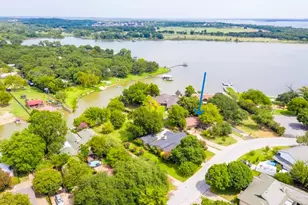 261 Timberlake Dr, Azle, TX 76020 - Photo 3