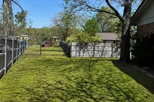 261 Timberlake Dr, Azle, TX 76020 - Photo 23