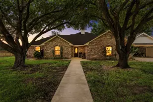 1692 W Tate St, Robinson, TX 76706 - Photo 29